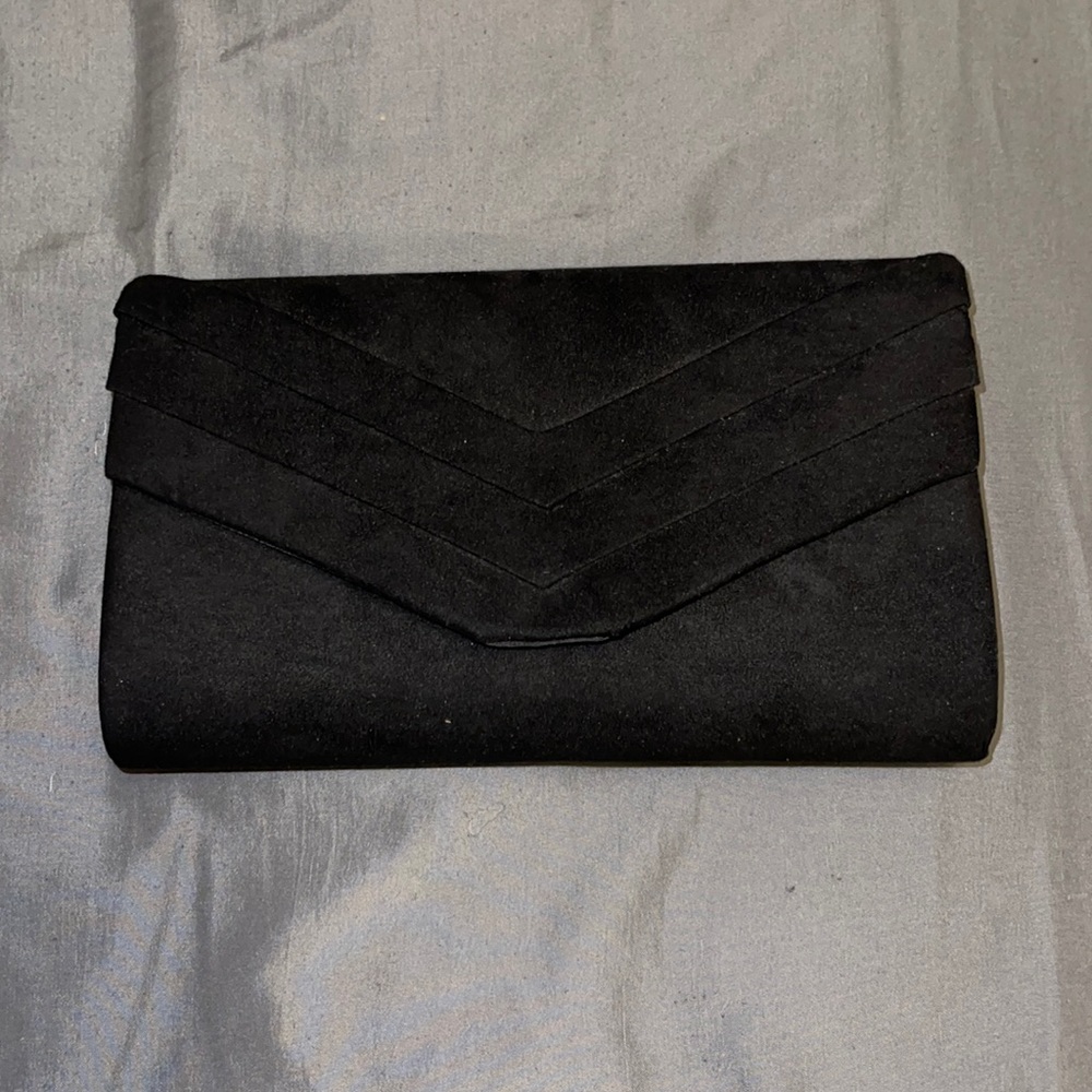 Black hand bag! For wedding or any fancy dinner! Great condition!